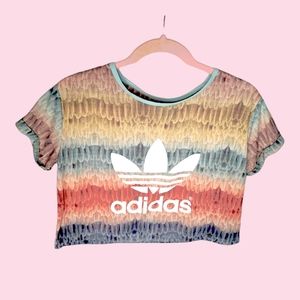 2pc ADIDAS crop top 2 piece short